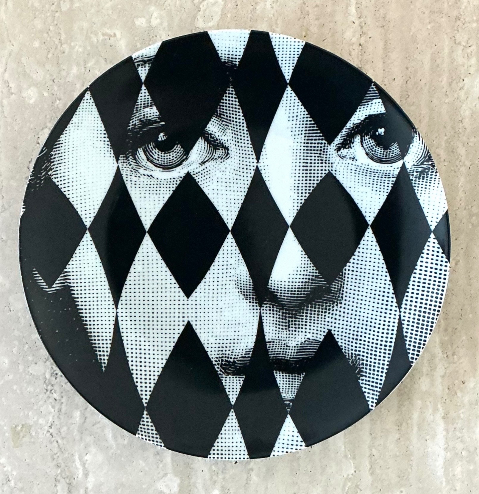 Vintage Fornasetti Tema e Variazioni Plate - Detail view