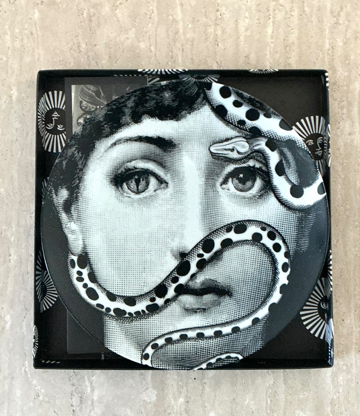 Vintage Fornasetti Tema e Variazioni Plate - Top view