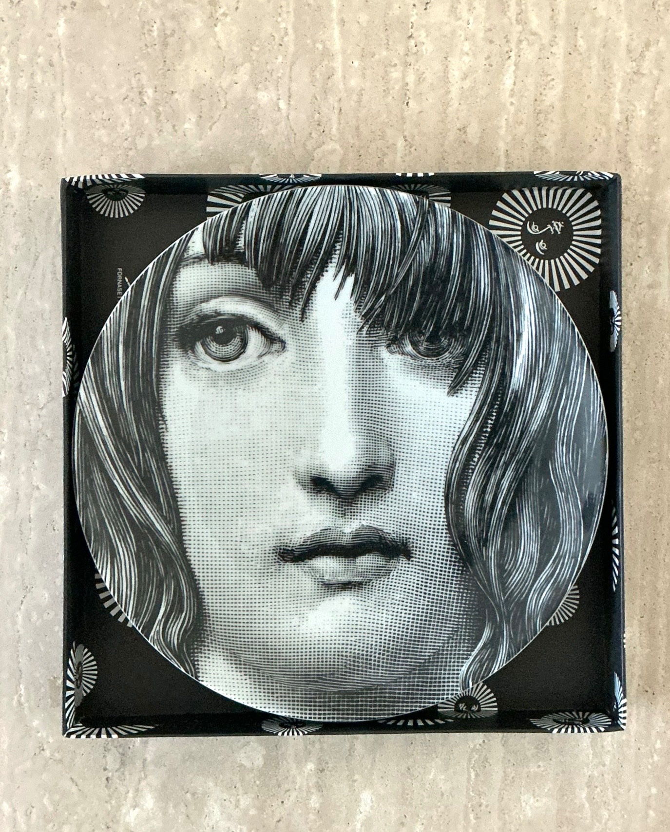 Vintage Fornasetti Tema e Variazioni Plate - Back view