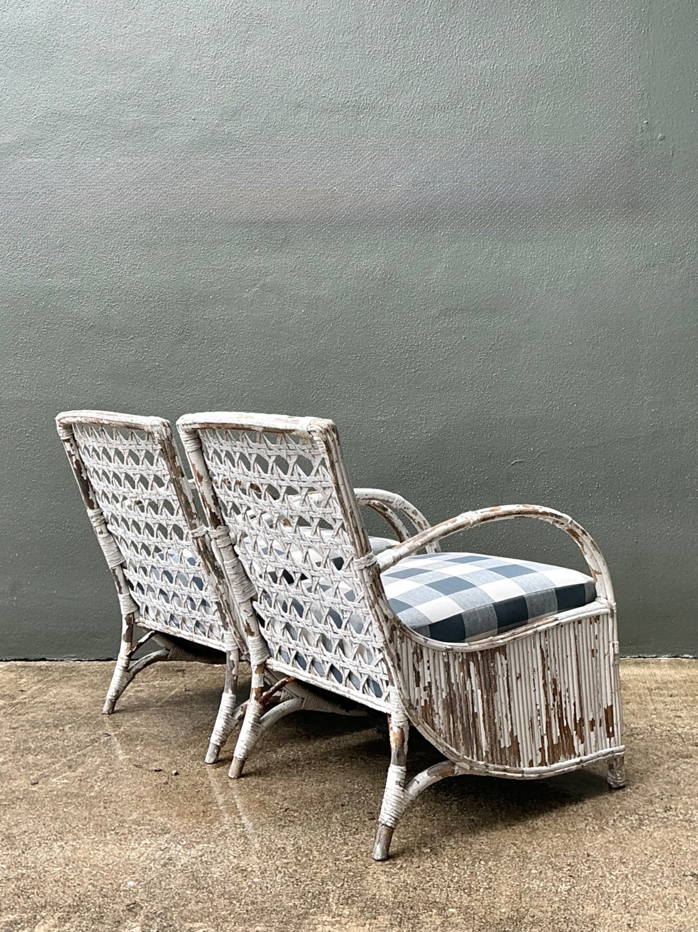 Vintage White Rattan Lounge Chairs - A Pair - Detail view