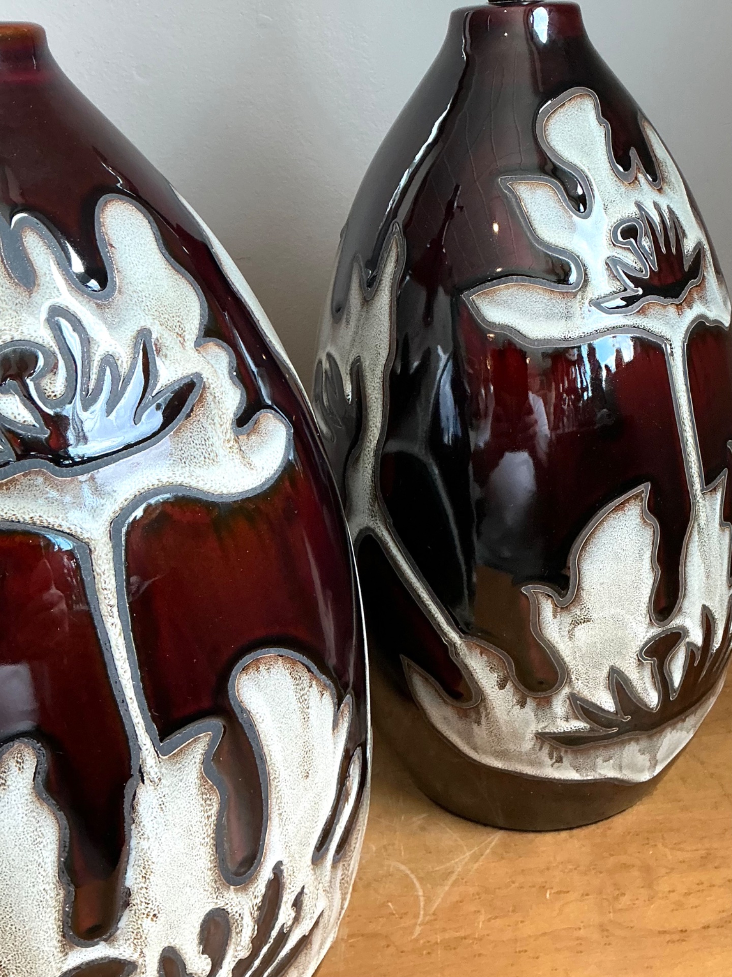 Vintage Floral Ceramic Table Lamps - Pair - Detail view