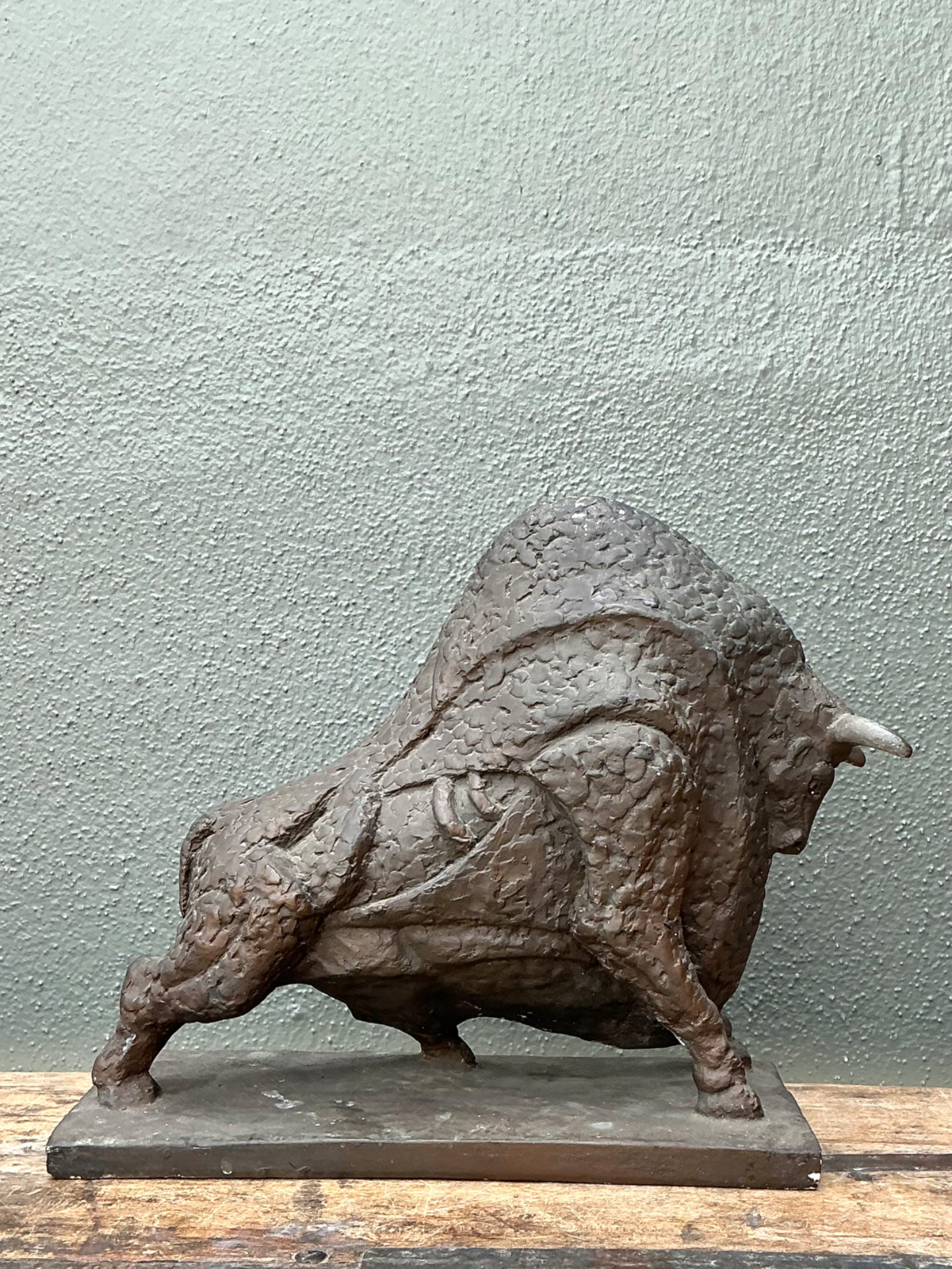 Vintage MCM Textured Plaster Bull Sculpture - Top view