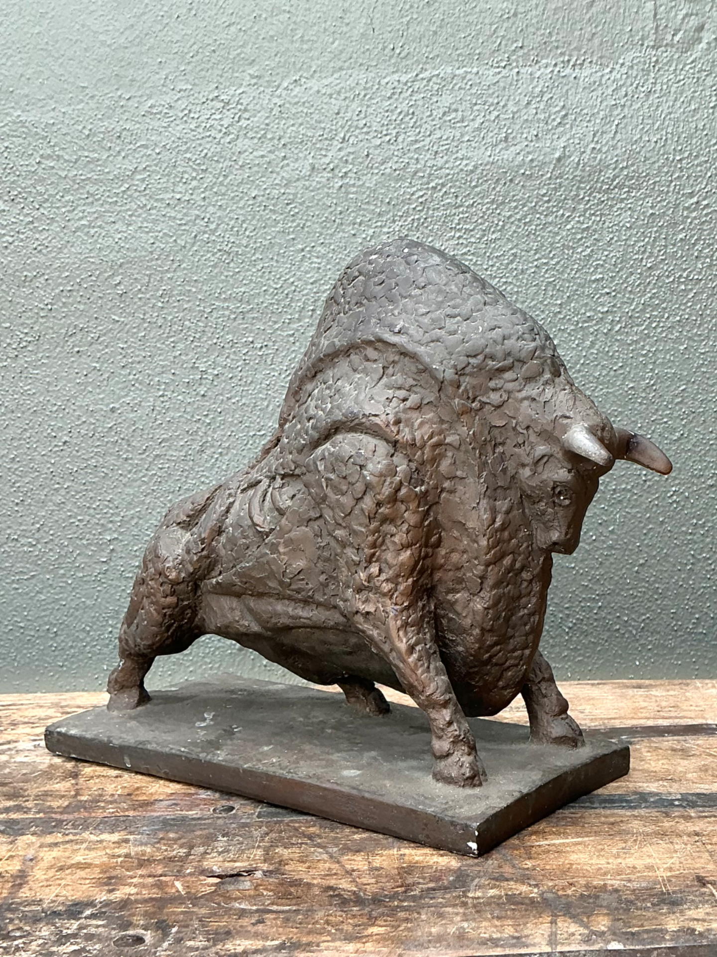 Vintage MCM Textured Plaster Bull Sculpture - Detail view