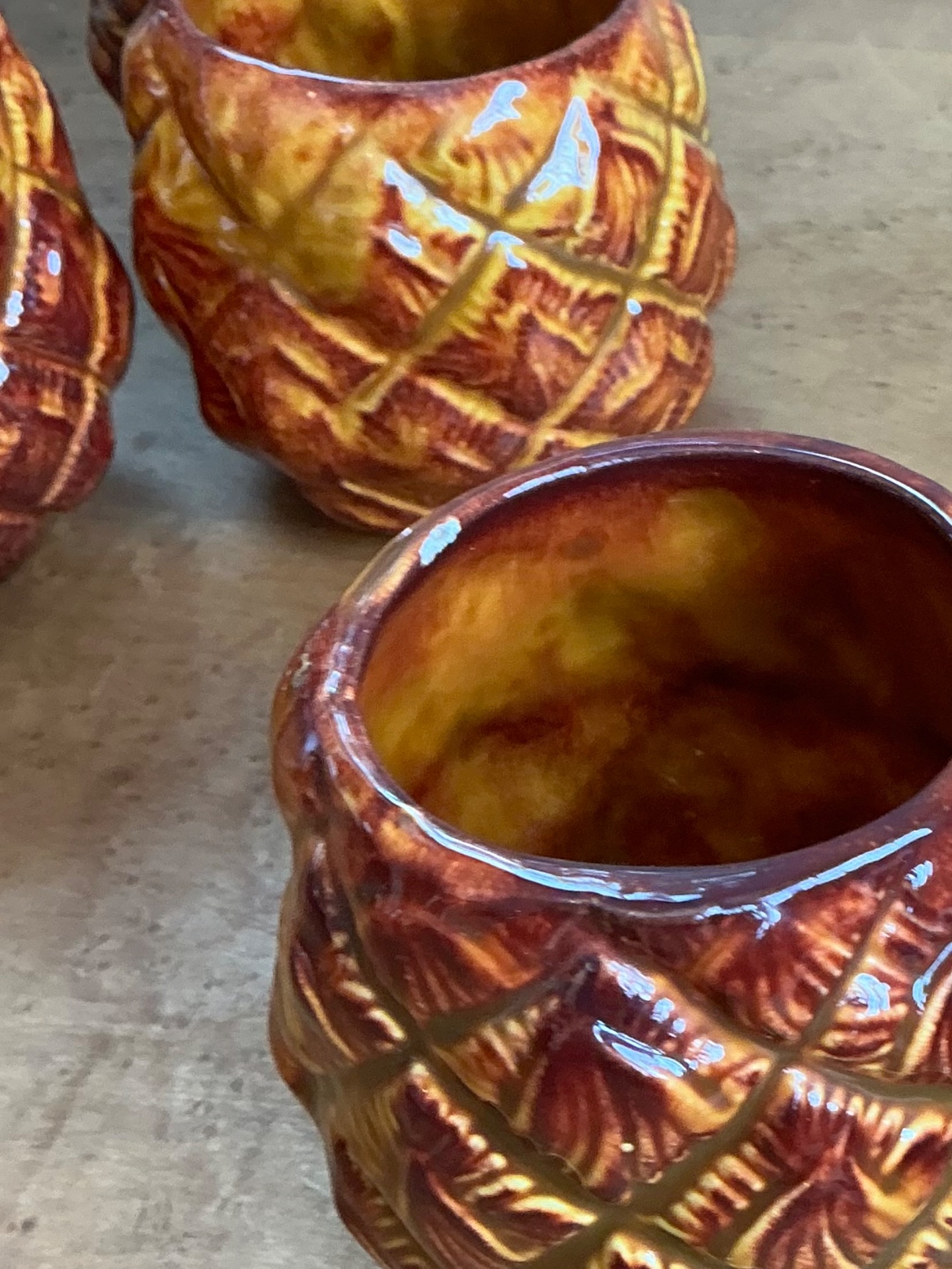 Vintage Pineapple Ceramic Teapot and Mugs Set - Back view