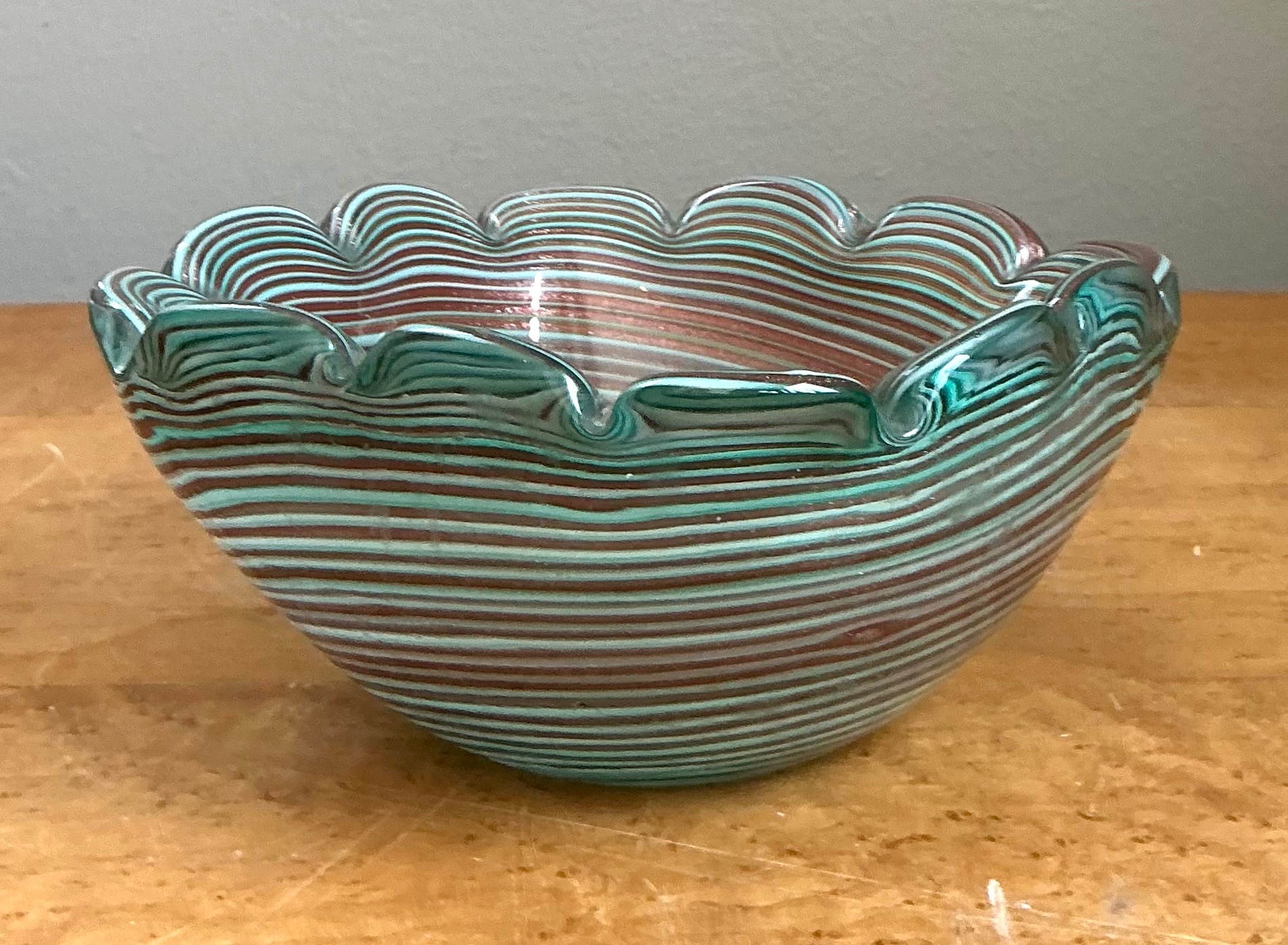 Vintage Murano Striped Glass Bowl - Detail view