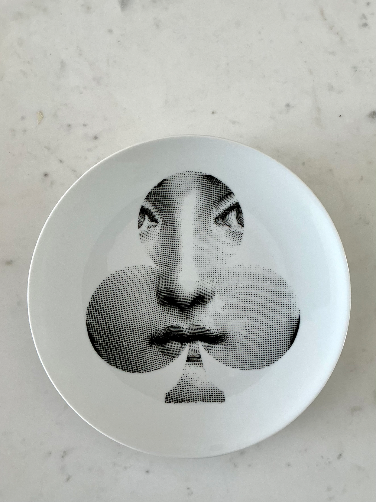 Piero Fornasetti Tema e Variazioni Plate - Back view