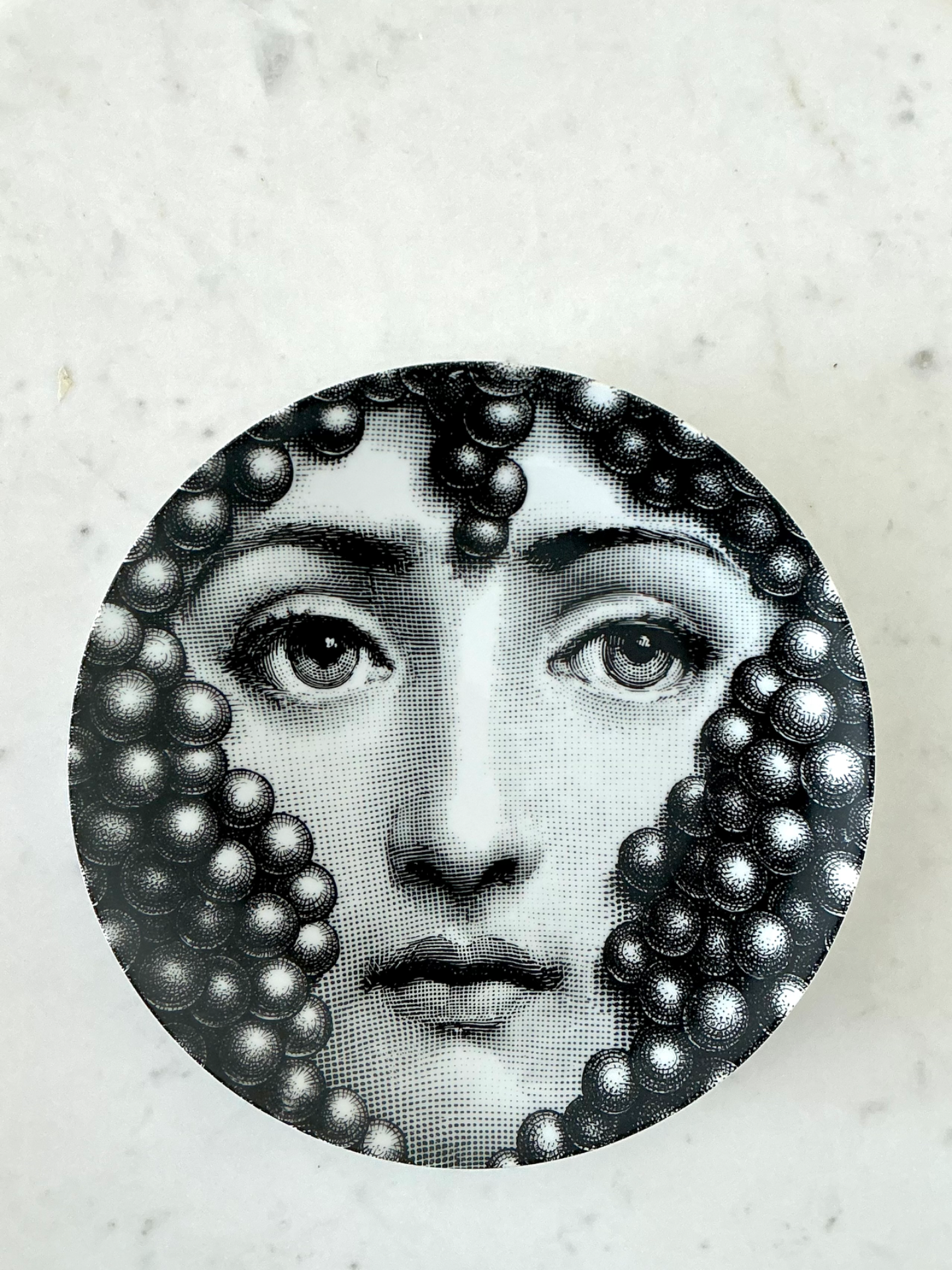 Piero Fornasetti Tema e Variazioni Porcelain Plate - Top view