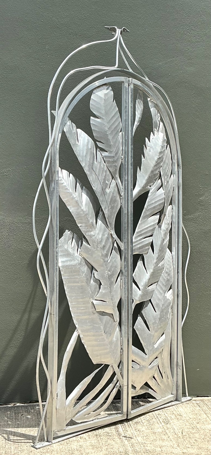 Vintage Aluminum Banana Leaf Botanical Garden Gate - Detail view