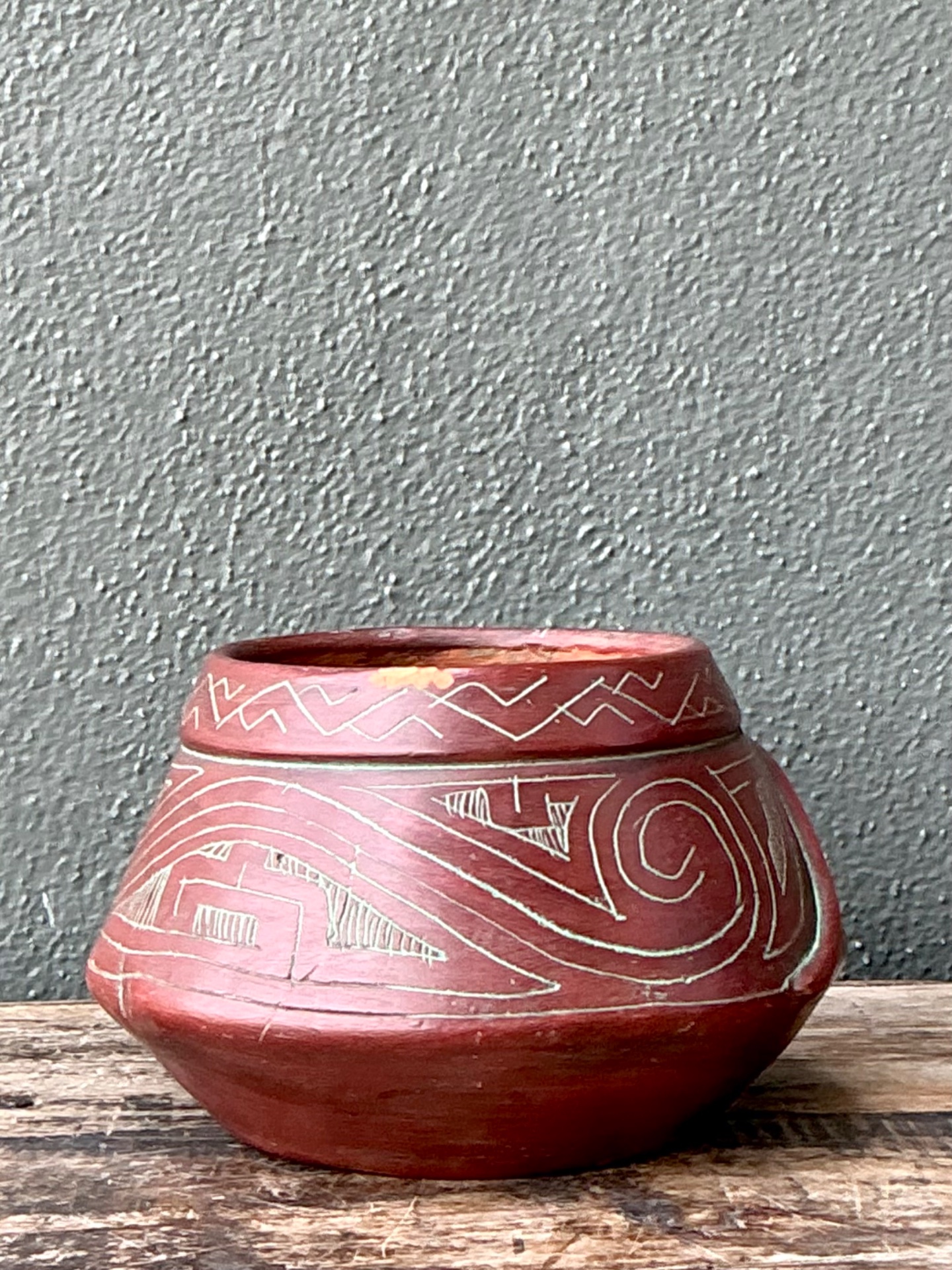 Vintage Handcrafted Ceramic Tribal Bowl - Detail view