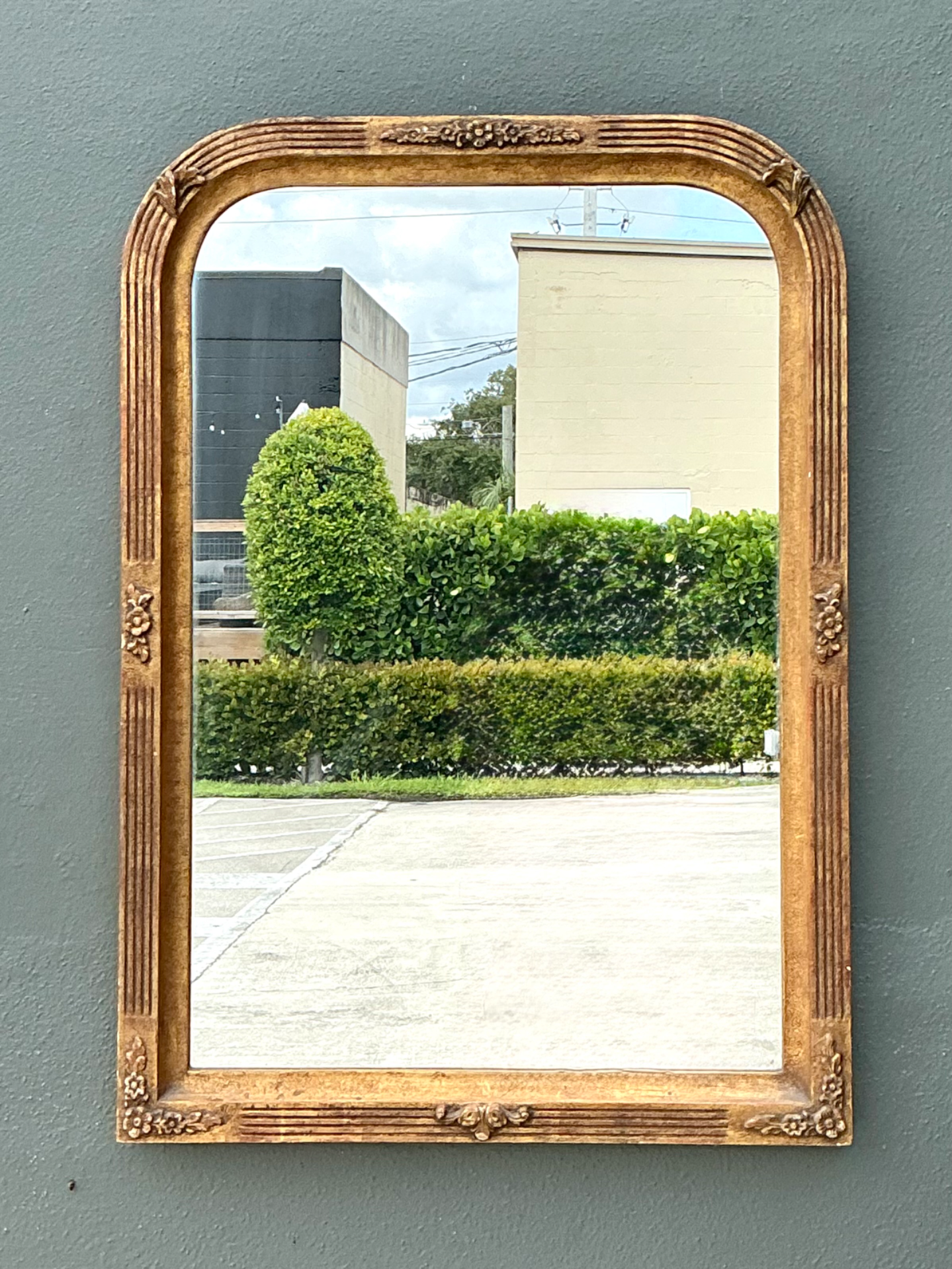Vintage Ornate Wood Wall Mirror - Detail view
