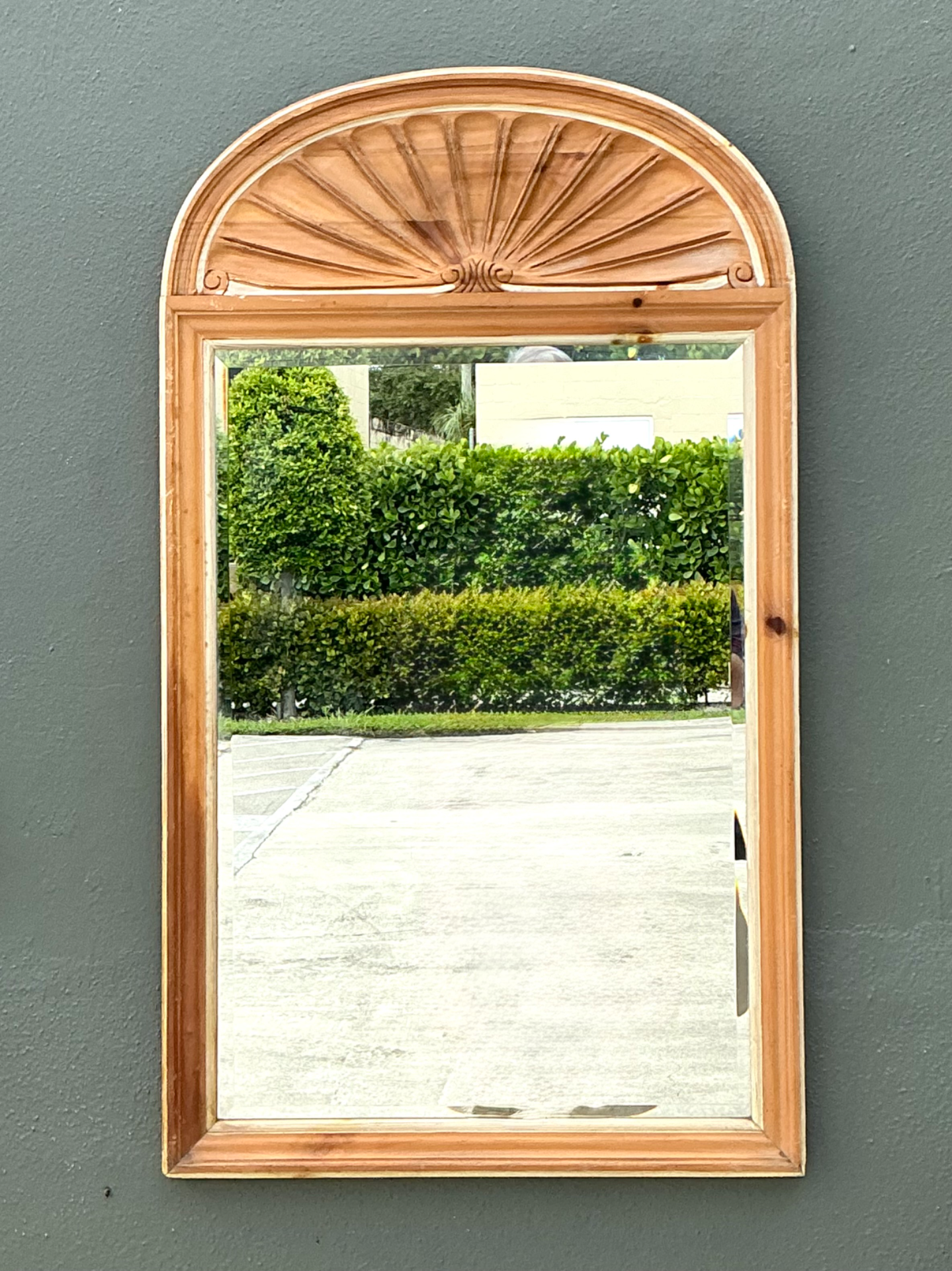 Vintage Pulaski Arched Wood Frame Mirror - Detail view