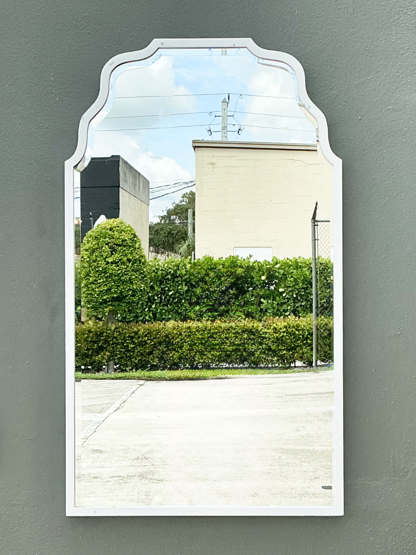Vintage Arched Frame Mirror - Detail view