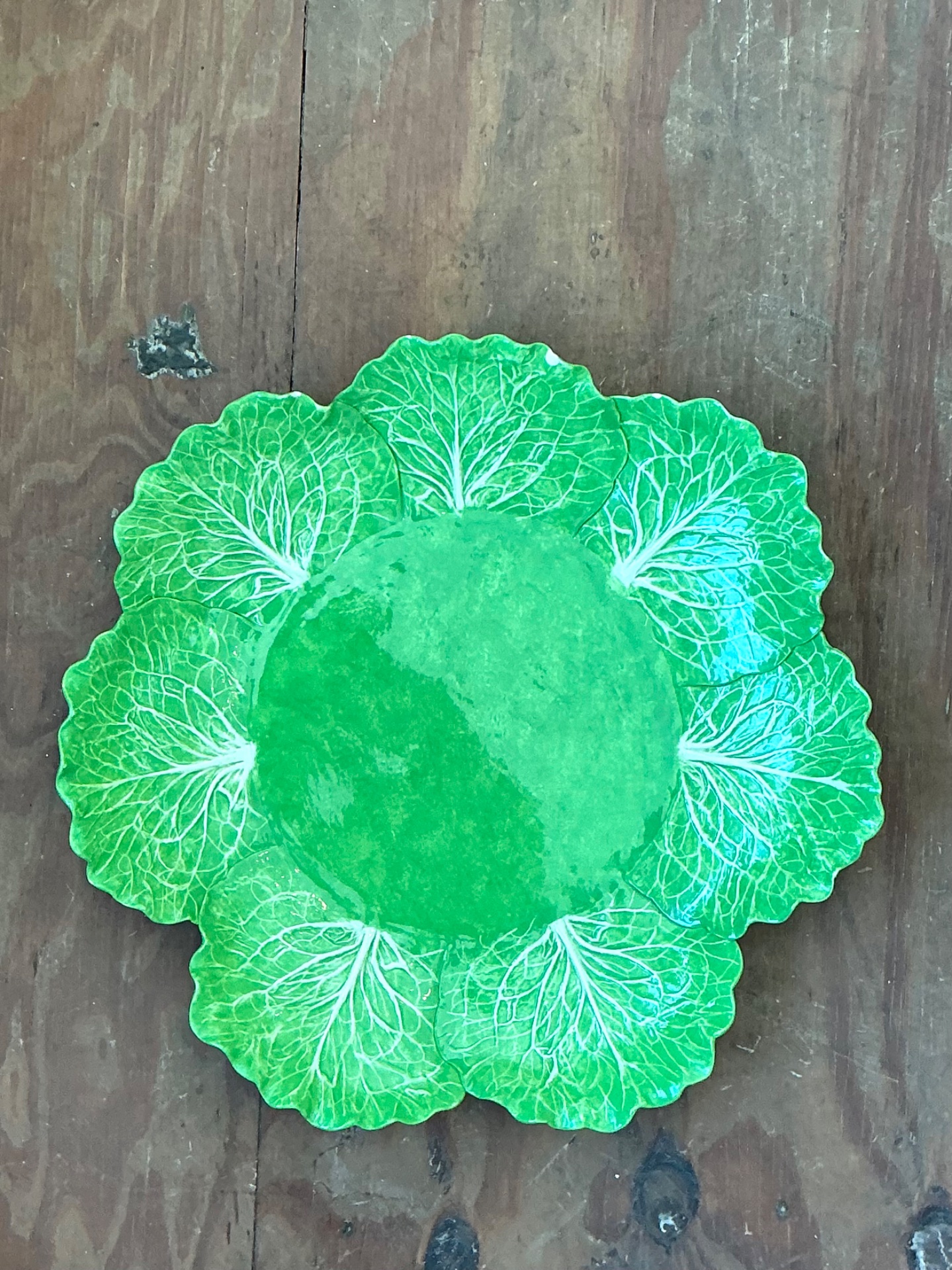 Vintage monumental Dodie Thayer cabbage leaf platter - Side view