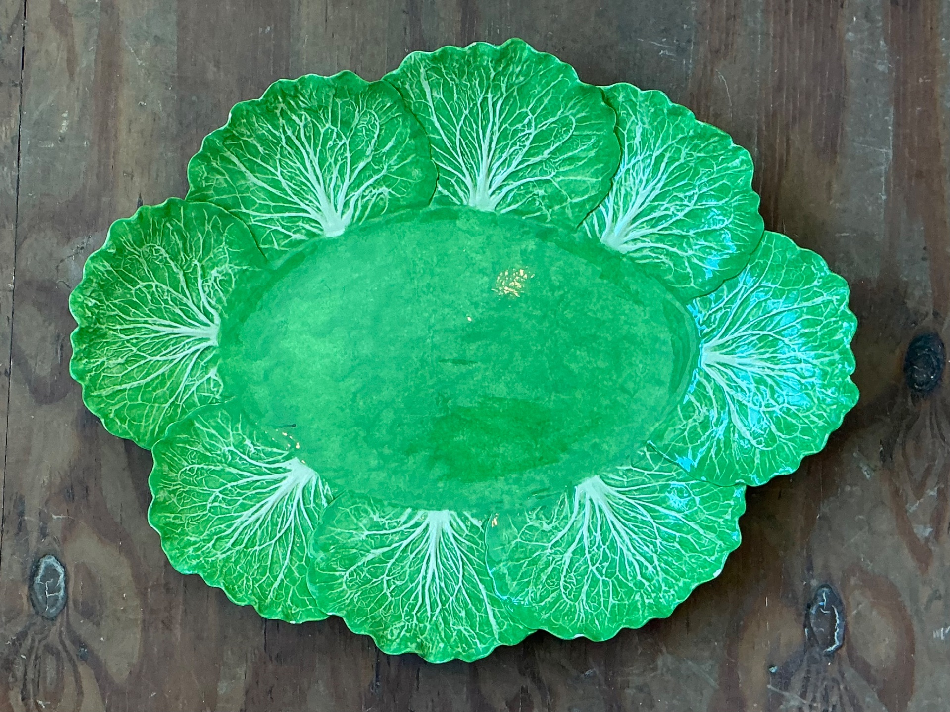Vintage Dodie Thayer Cabbage Leaf Platter - Detail view