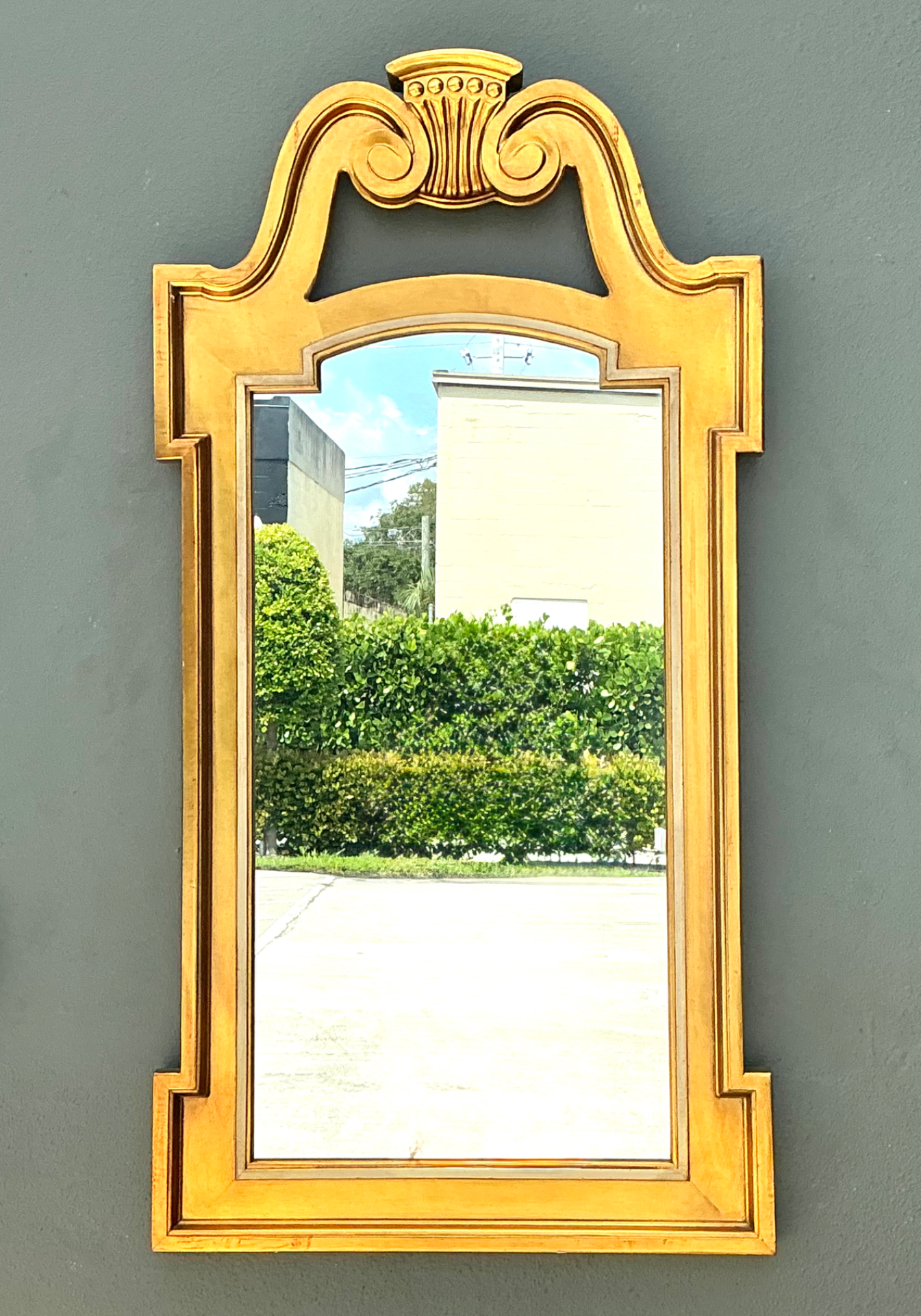 Vintage Ornate Gold Wall Mirror - Detail view