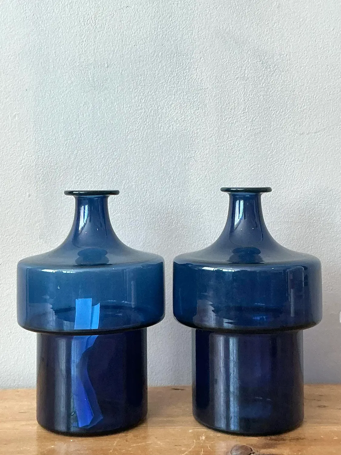 Vintage 1960s Timo Sarpaneva Littala Finland Blue Glass Decanter - A Pair - Detail view