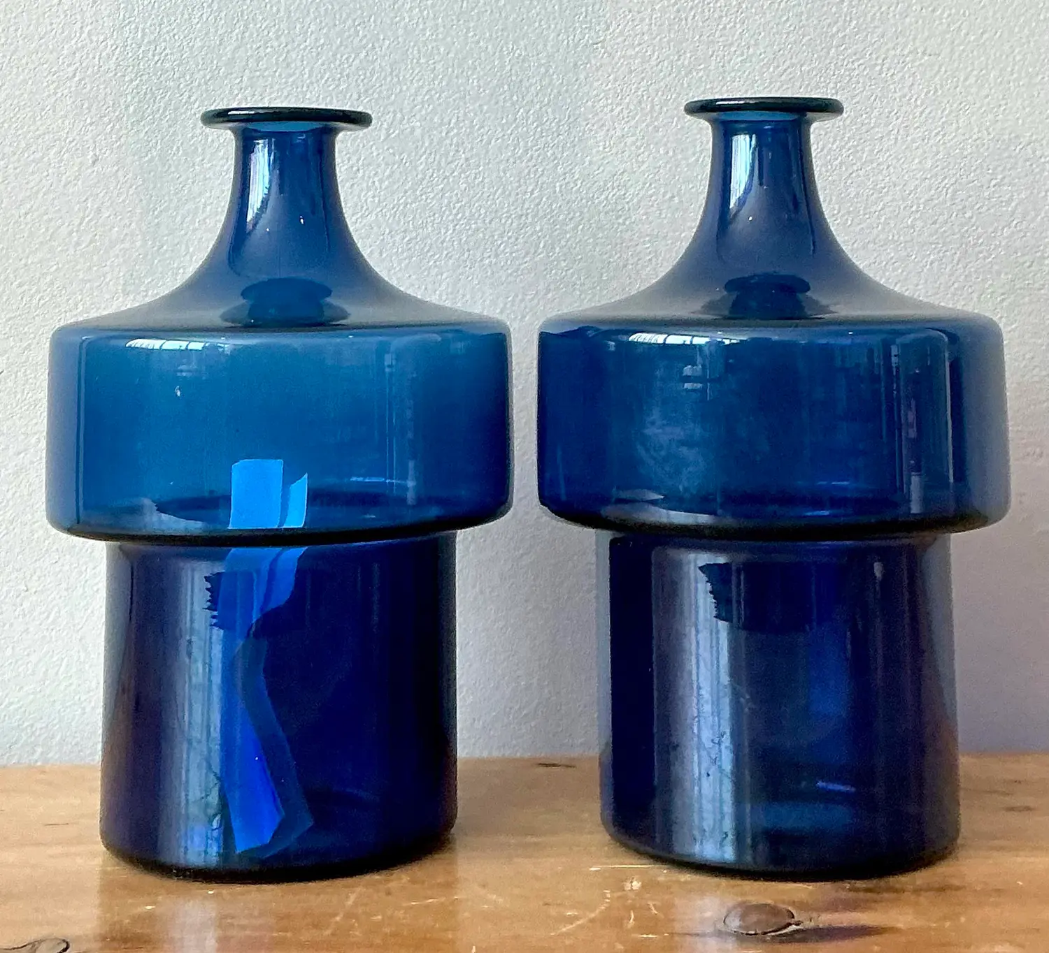 Vintage 1960s Timo Sarpaneva Littala Finland Blue Glass Decanter - A Pair - Top view
