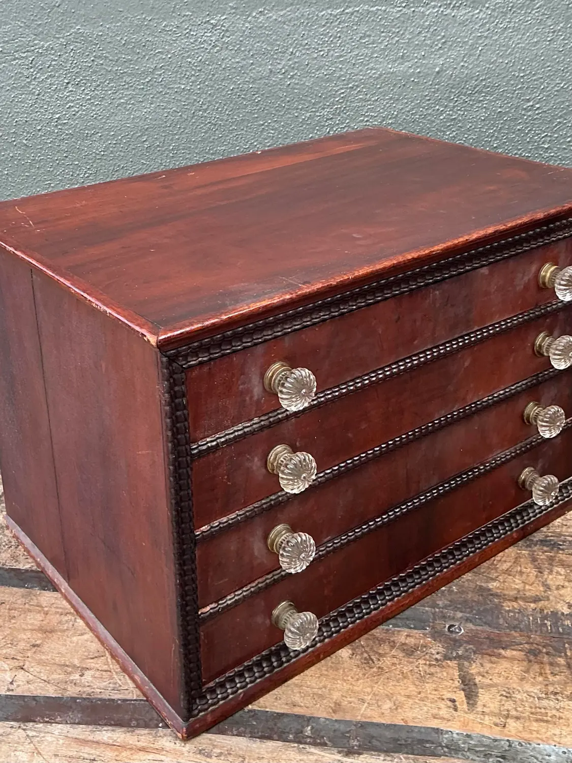 Vintage Bead Trim Table Top Chest of Drawers - Detail view