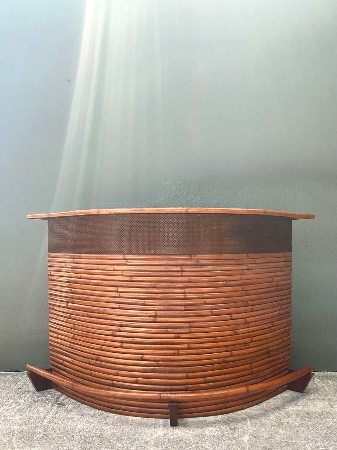Vintage Bent Rattan Boomerang Dry Bar - Detail view