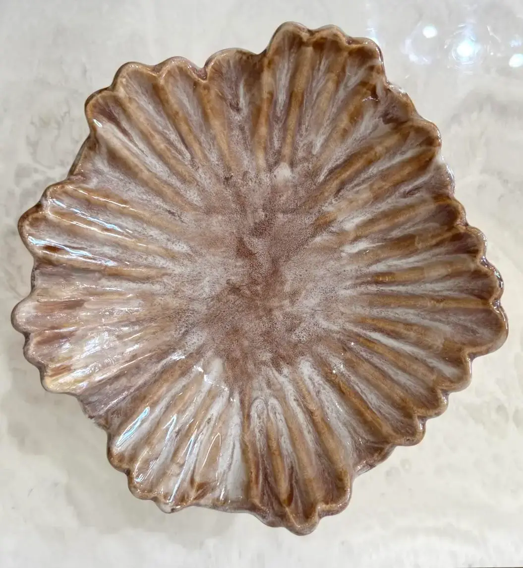 Vintage Boho Majolica Monkey Shell Bowl - Side view