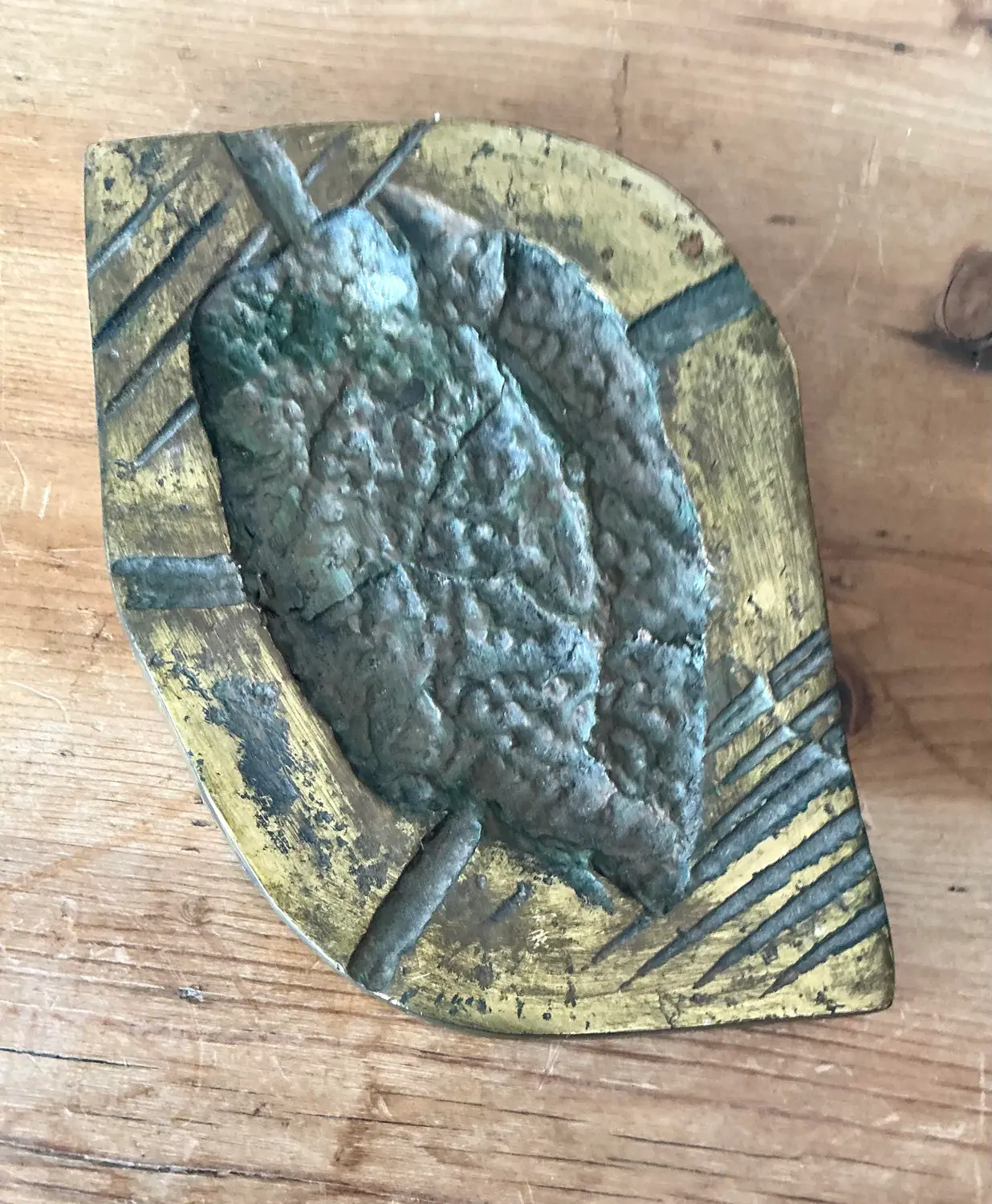 Vintage Brutalist Leaf Ashtray - Side view
