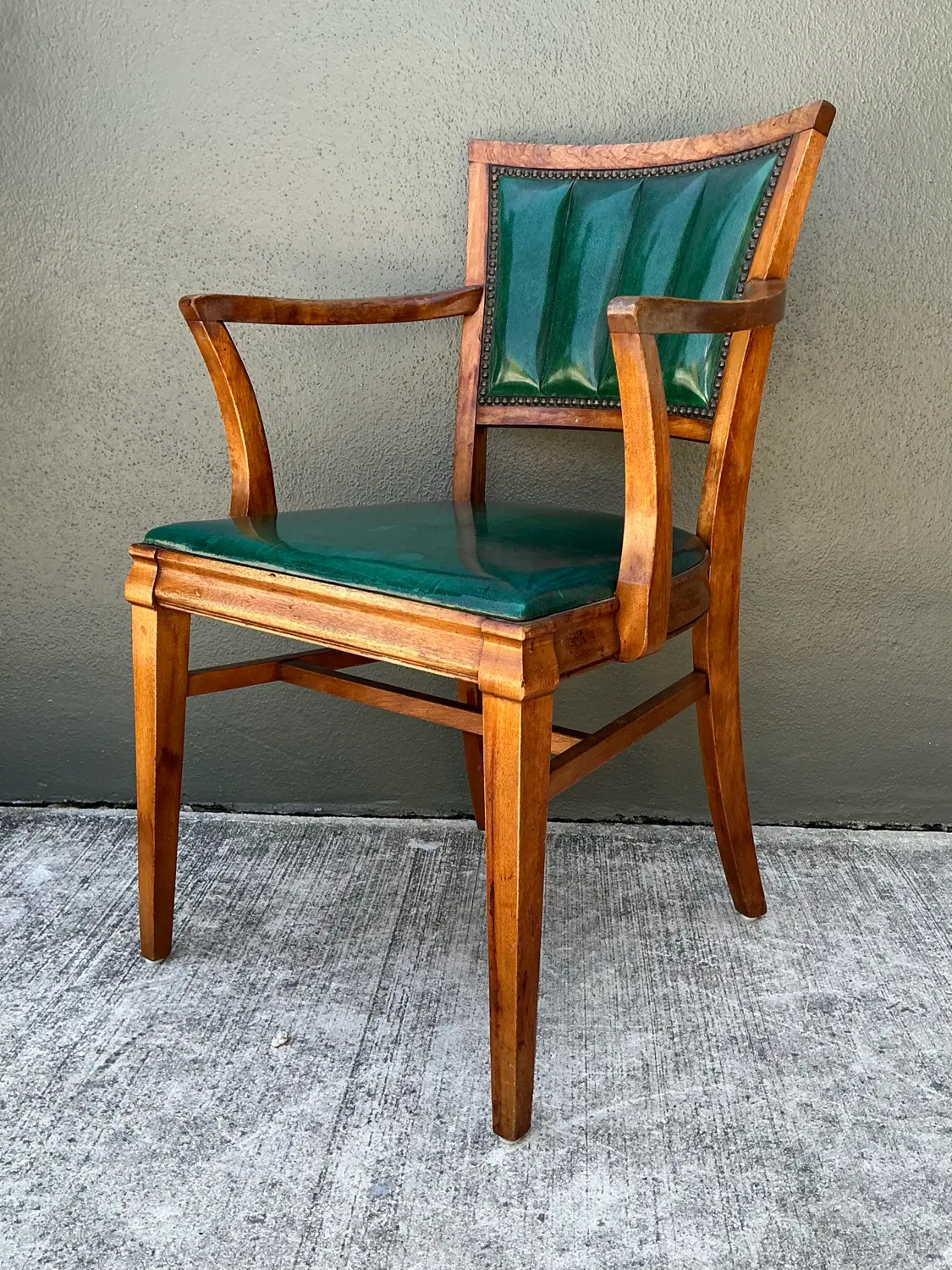 Vintage Channel Tufted Desk Chair - Detail view