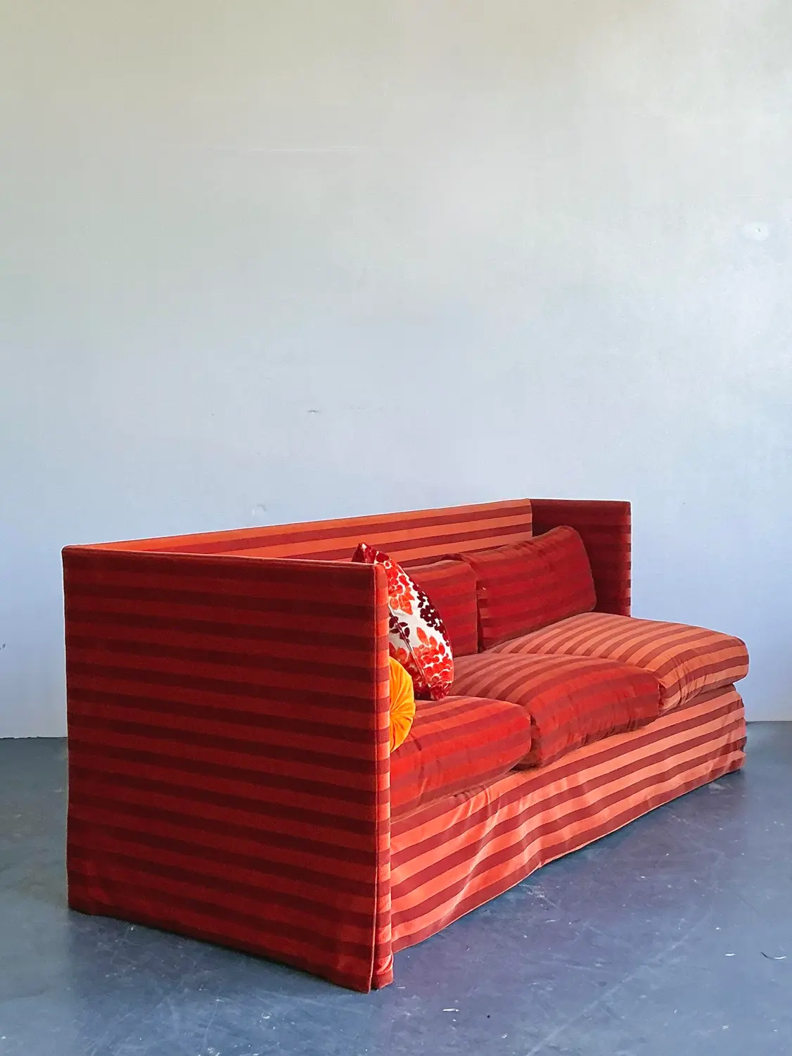 Vintage John Saladino Striped Velvet Sofa - Detail view
