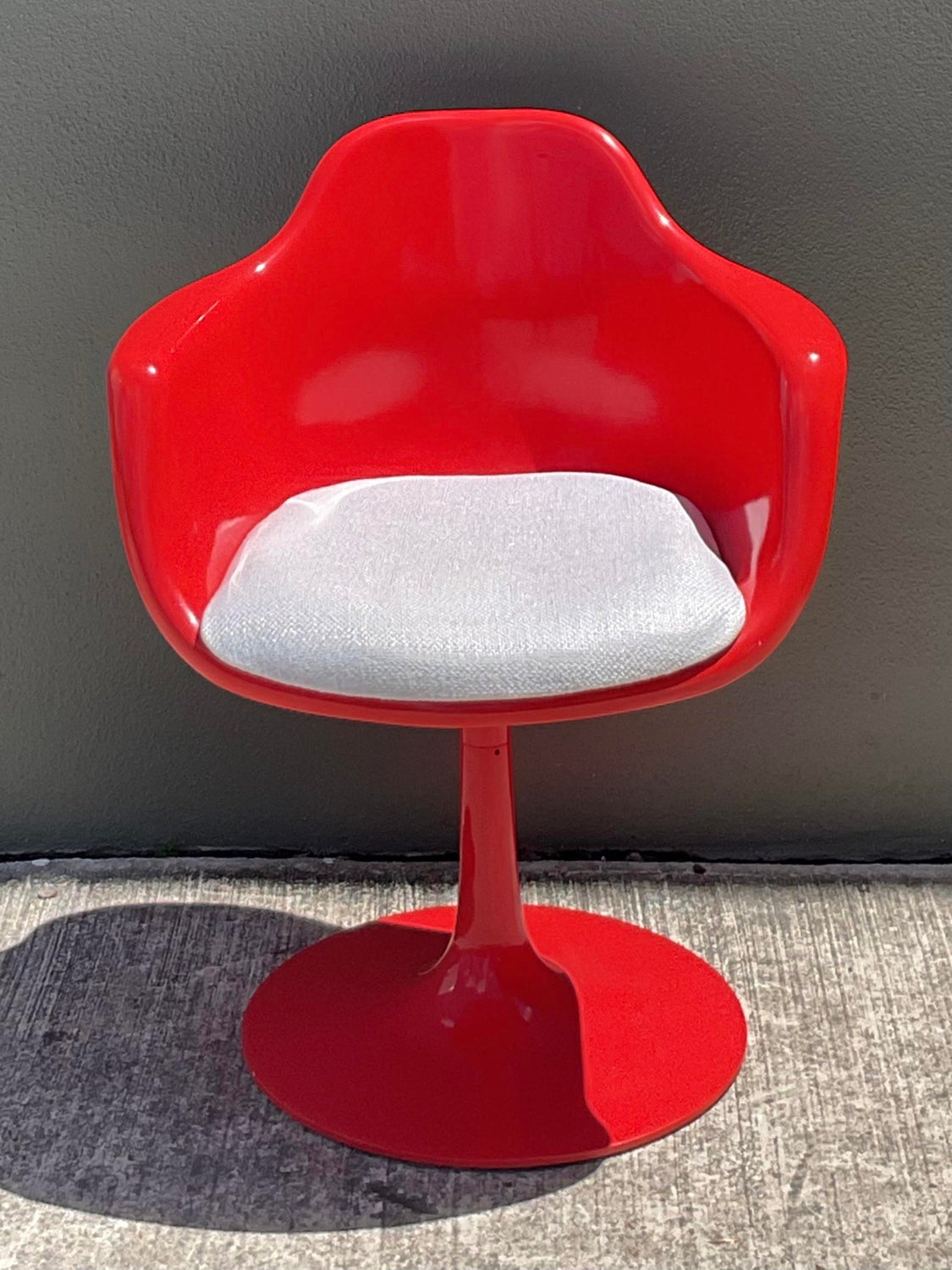 Vintage Krueger Tulip Chair - Detail view