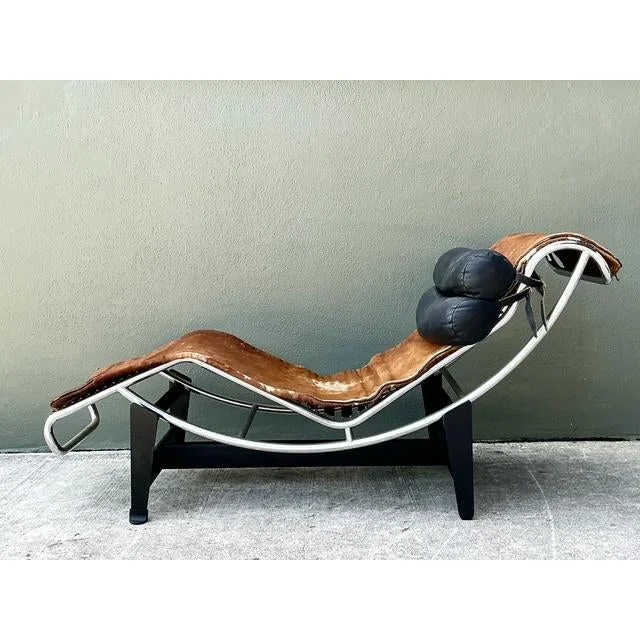 Vintage Lc2 Chaise Lounge After Corbusier - Side view