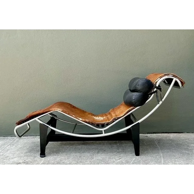 Vintage Lc2 Chaise Lounge After Corbusier - Back view