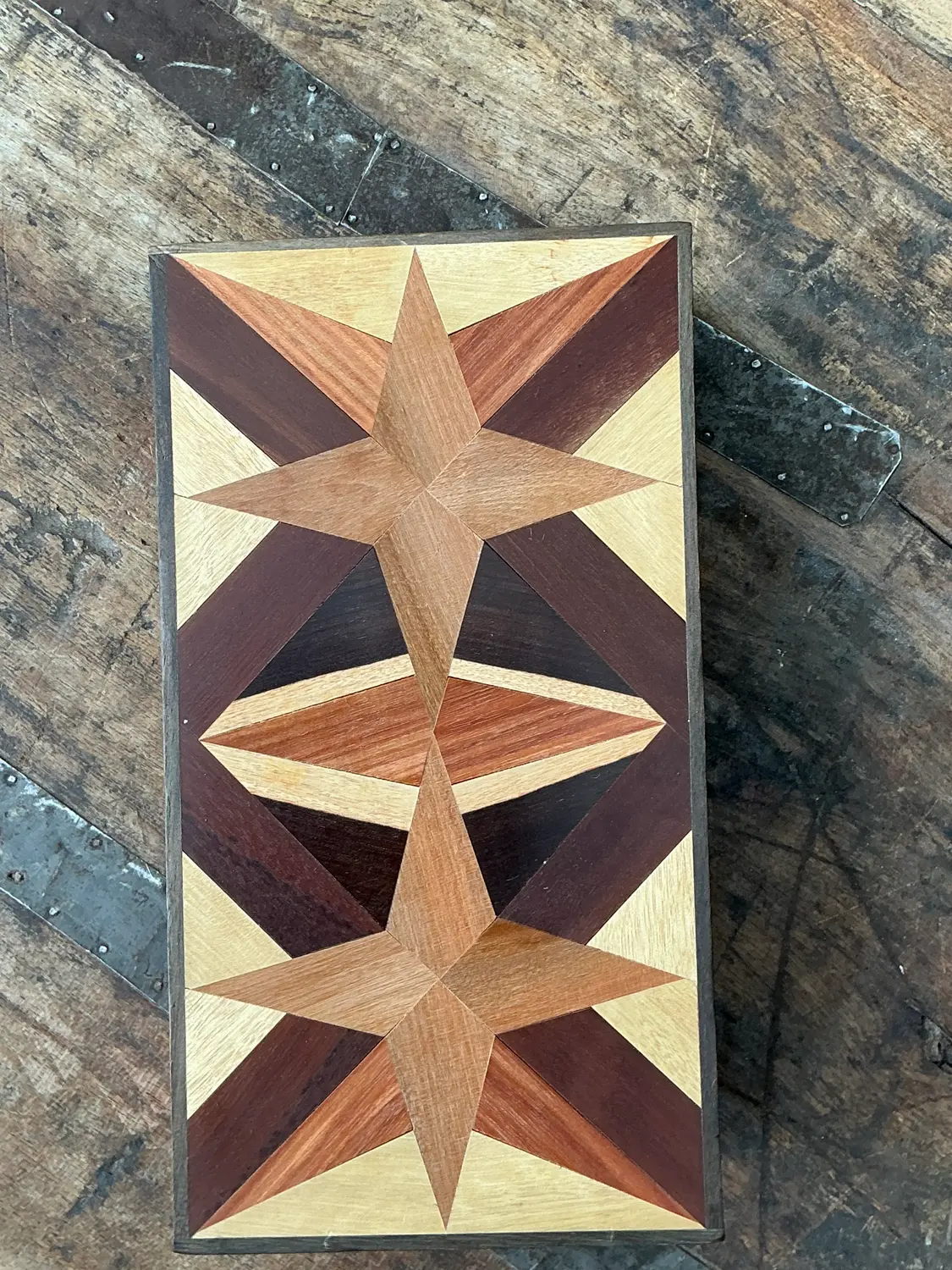 Vintage Marquetry Wooden Tan Star Box - Detail view