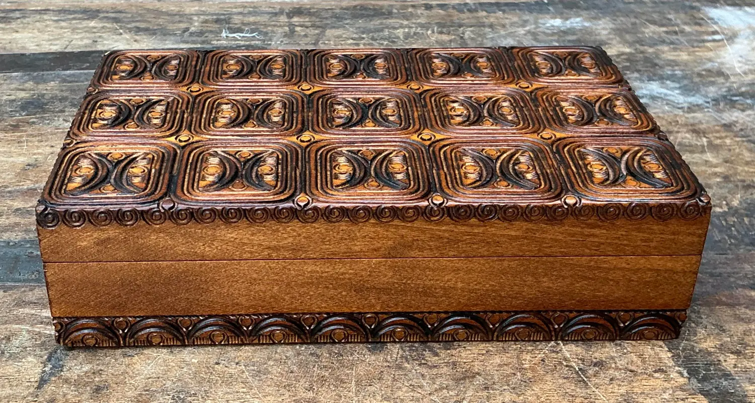 Vintage MCM Brutalist Lidded Box - Side view