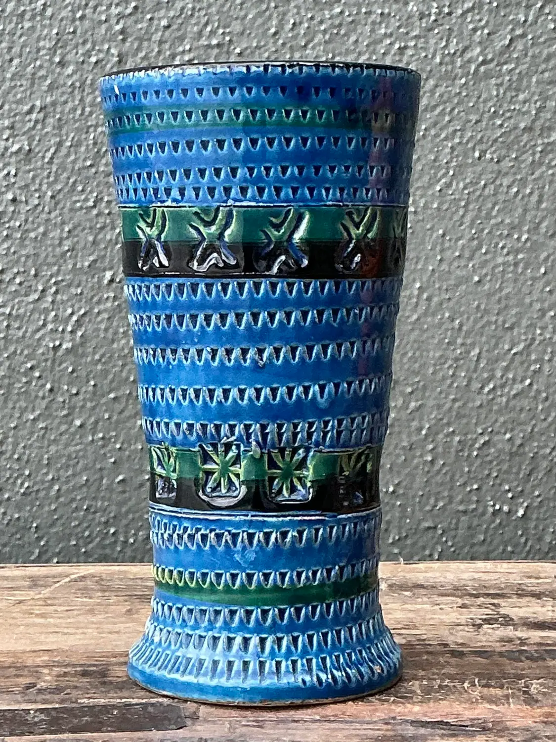 Vintage MCM Original Studio Pottery Engraved Vase - Detail view