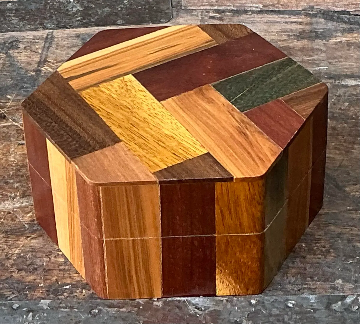 Vintage Octagon Marquetry Hexagon Box - Detail view
