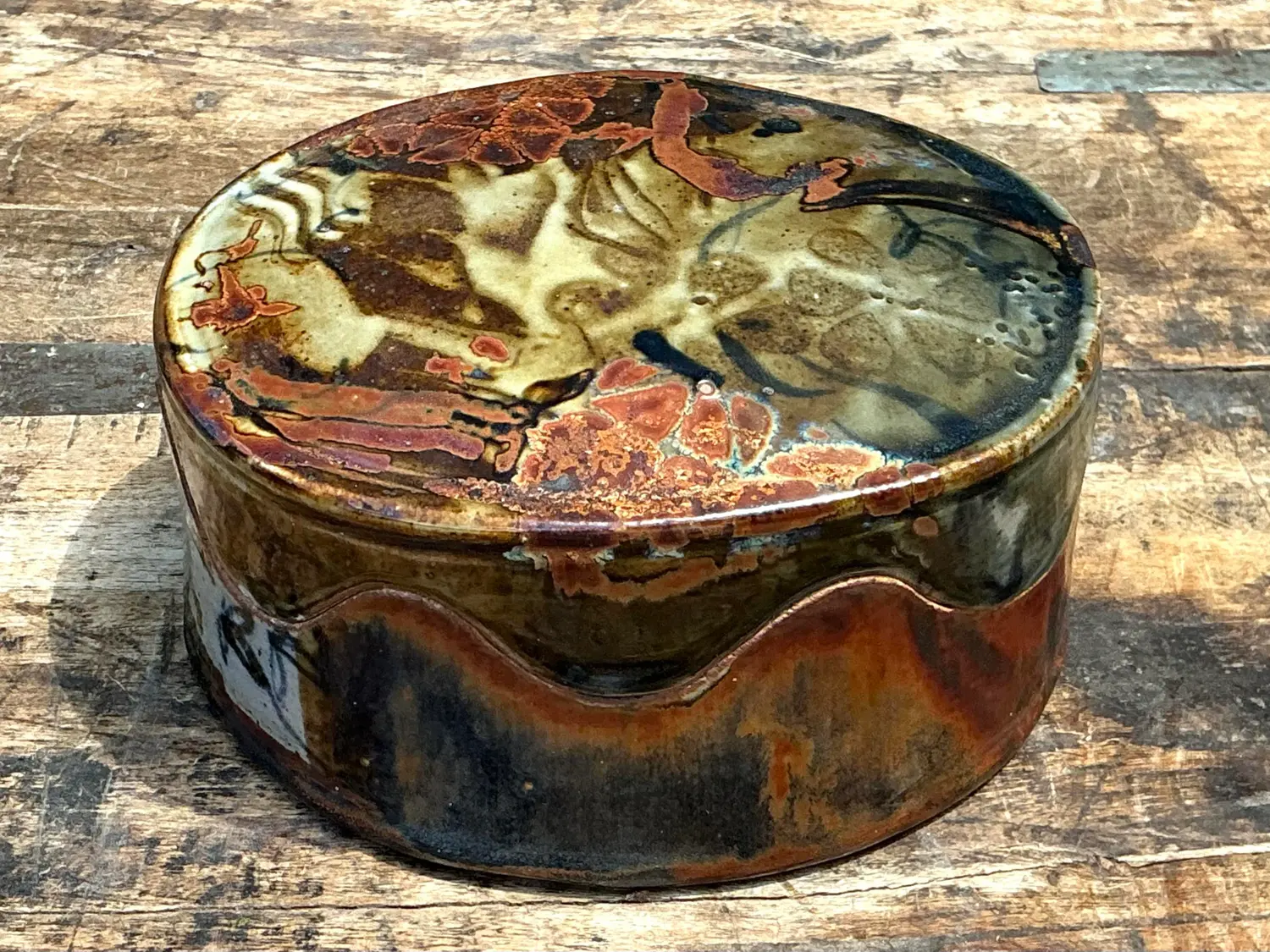 Vintage Original Studio Pottery Box - Detail view