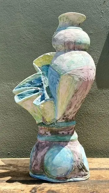 Vintage Original Studio Pottery Sculpture - Detail view