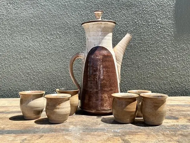Vintage Original Studio Pottery Tall Teapot With Cups - Side view