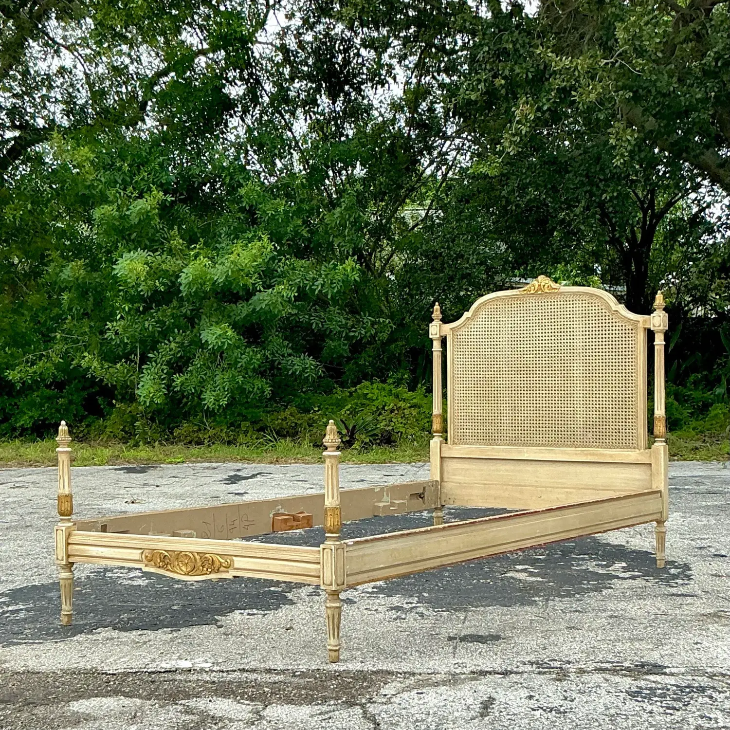 Vintage Regency Gilt Tipped Cane Twin Bedframe - Detail view