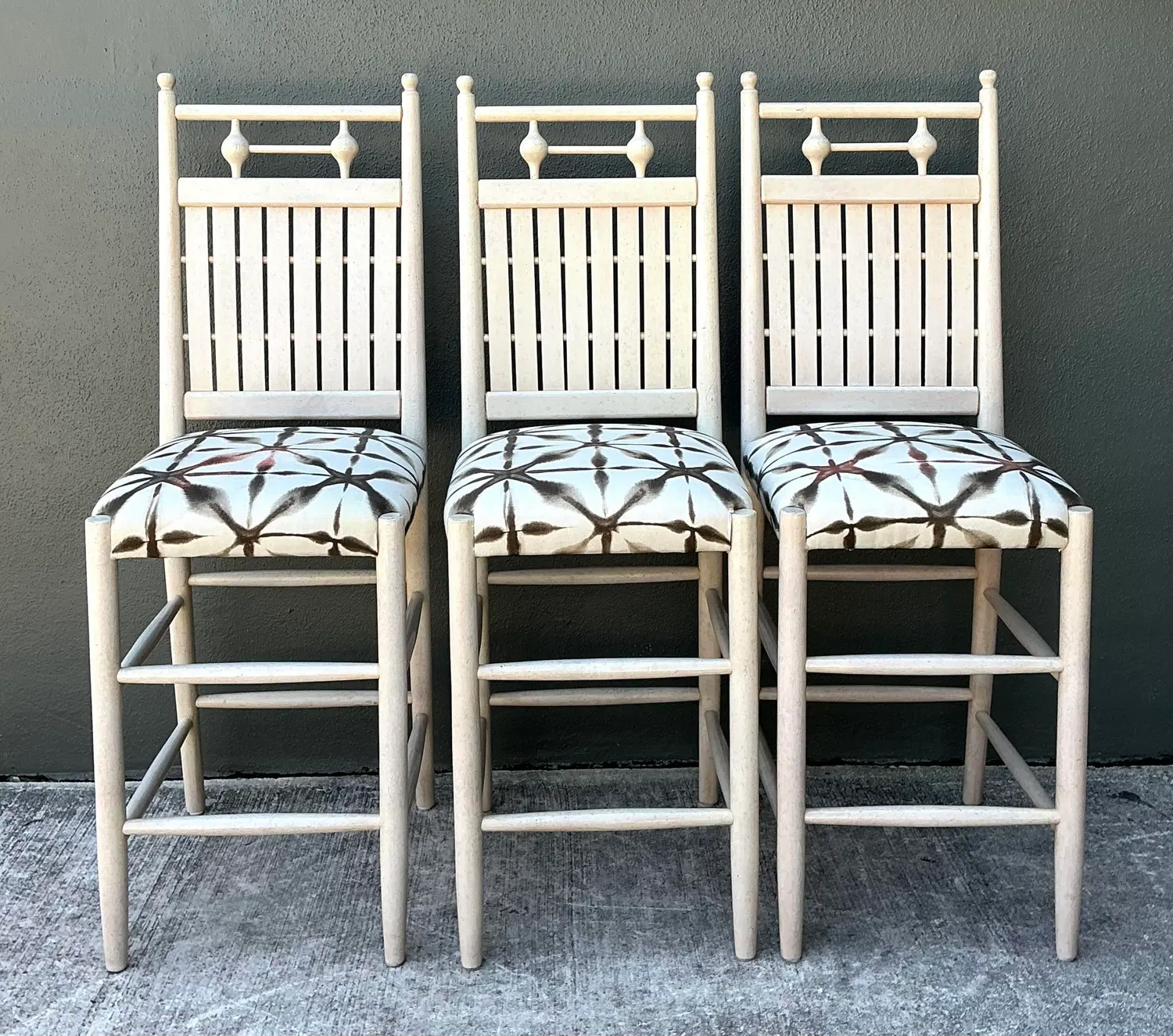 Vintage Slat Bar Stools - Set of 3 - Detail view