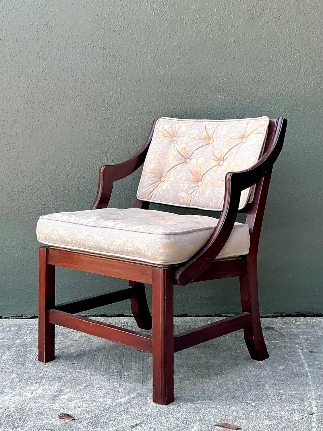 Vintage Smith and Watson Dublin Grog Chair - Detail view
