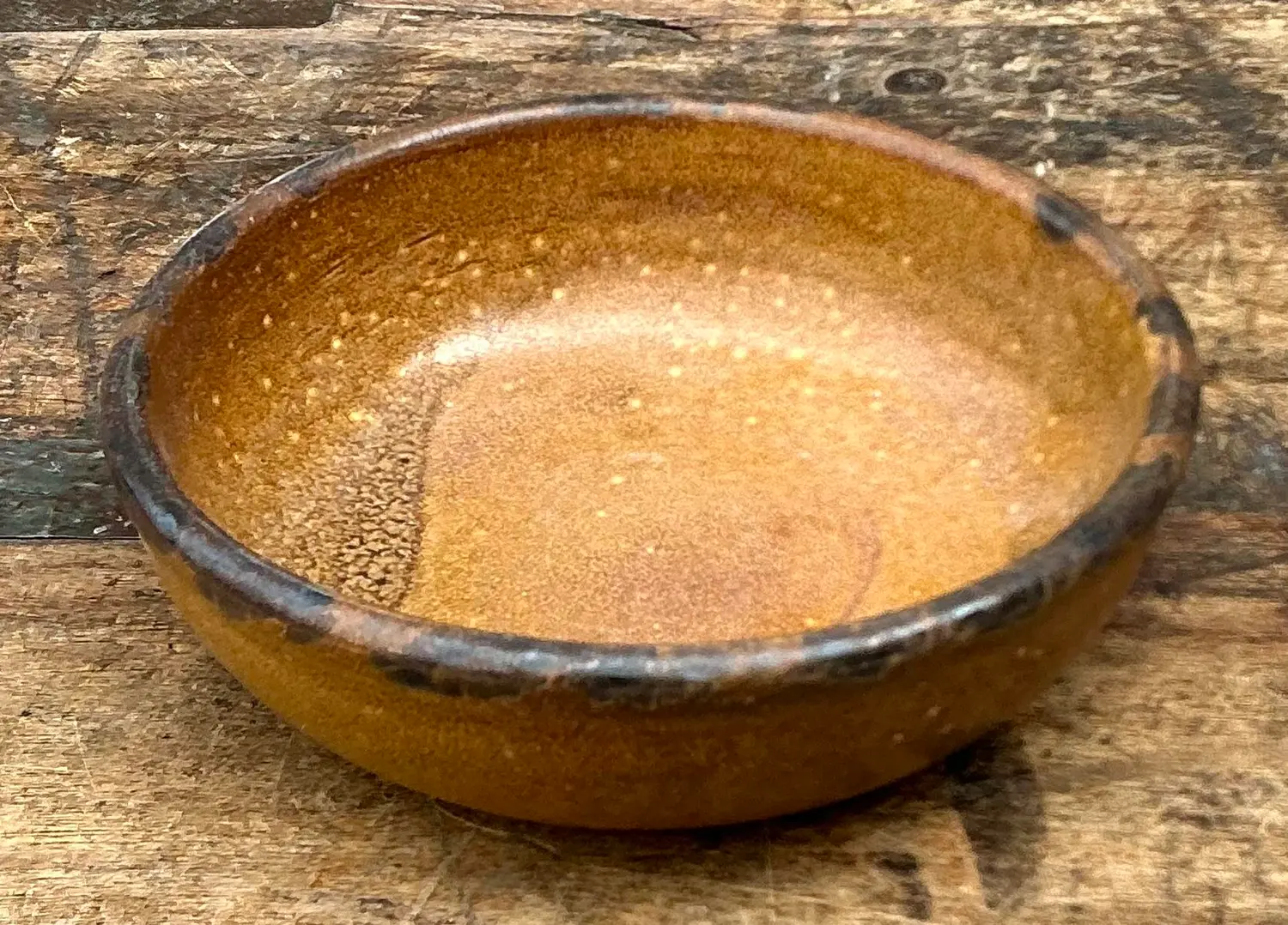 Vintage Styles Mid-Century Modern Glazed Ceramic Bowl - Detail view