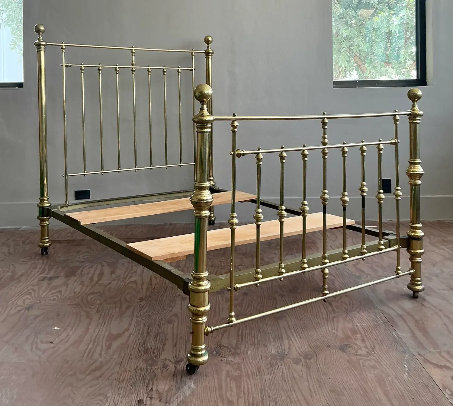 Vintage Traditional Full Brass Bed. - Back view