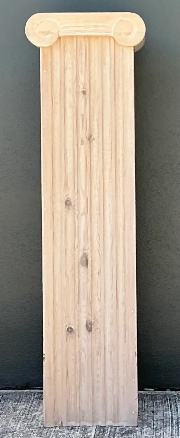 Vintage Washed Knotty Pine Column Pedestal - Detail view