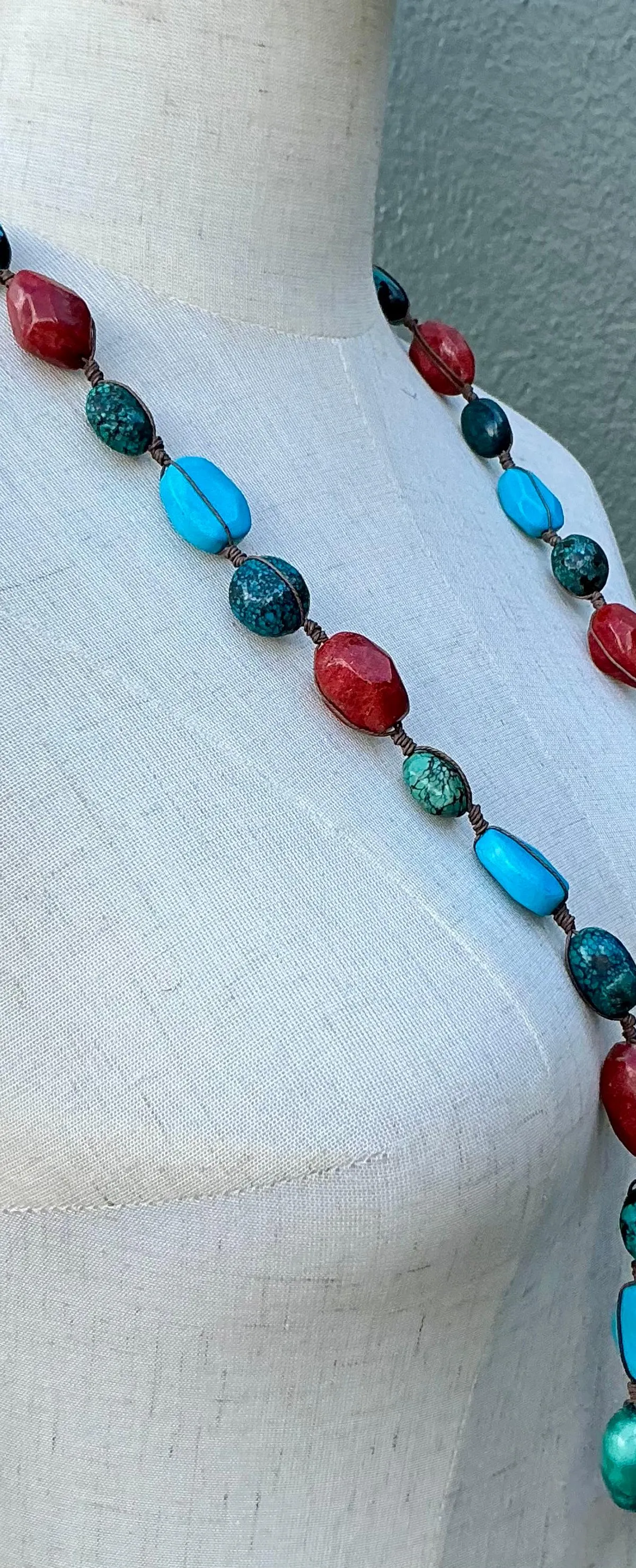 Vintage Turquoise & Coral Bead Necklace - Interior view