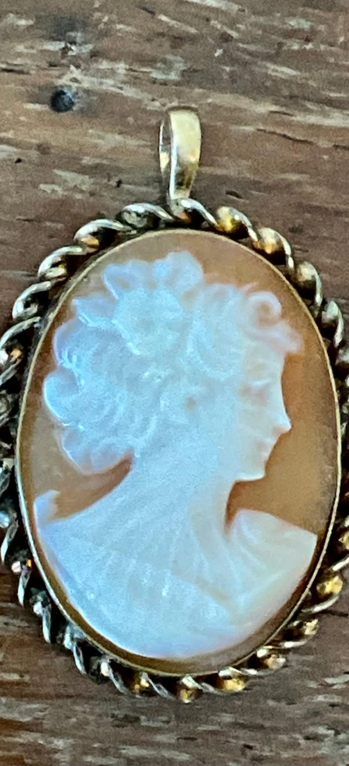 Vintage Victorian 12k Handcarved Cameo Pendant Brooch - Angle view