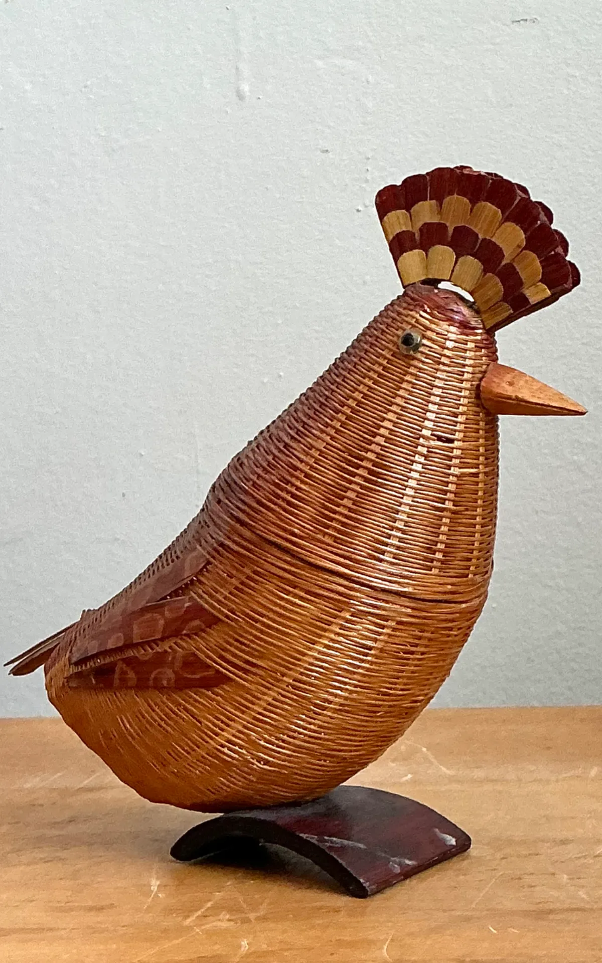 Vintage Shanghai Weave Rattan Pheasant - Angle view
