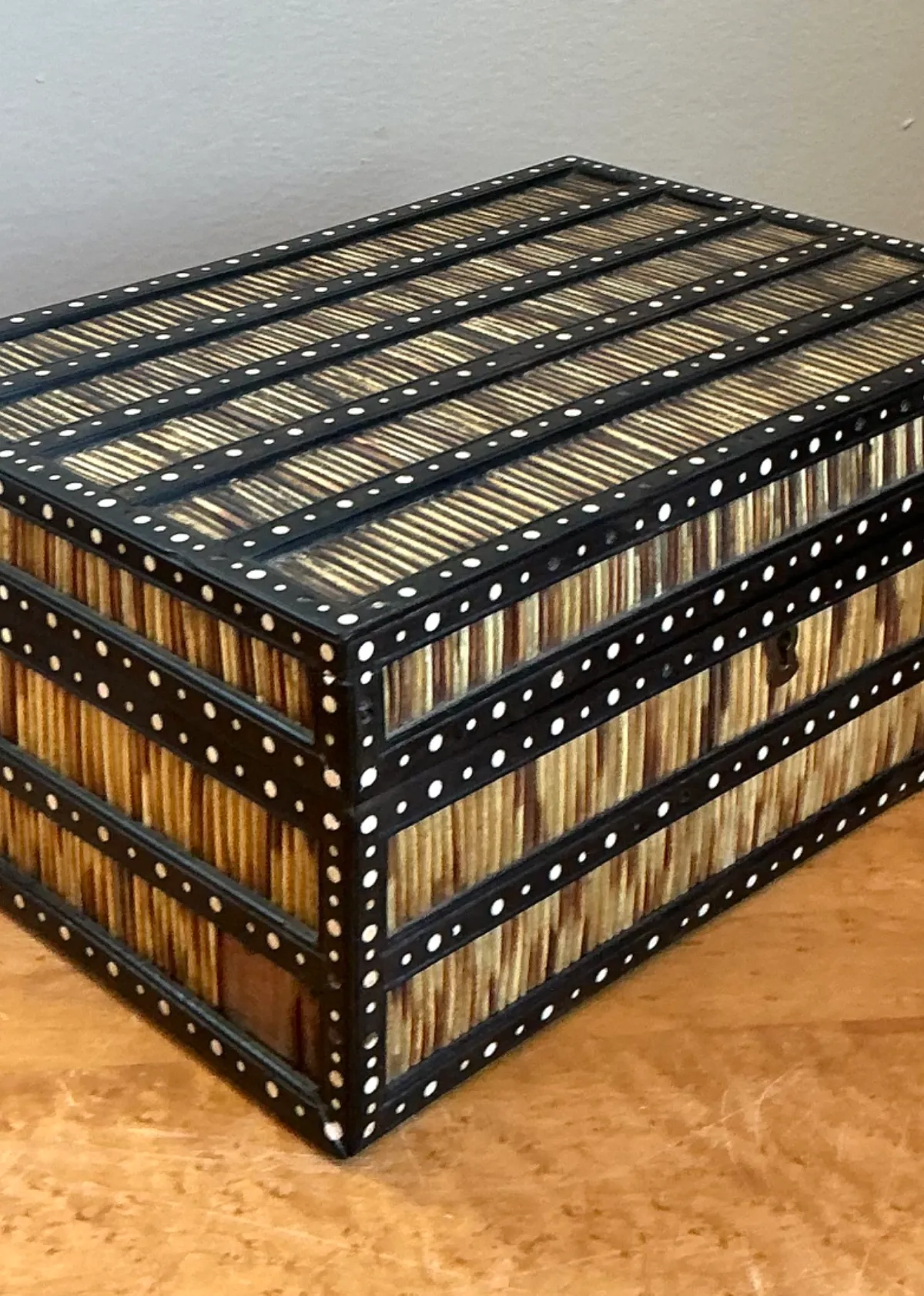 Vintage Quill and Inlay Box - Bottom view