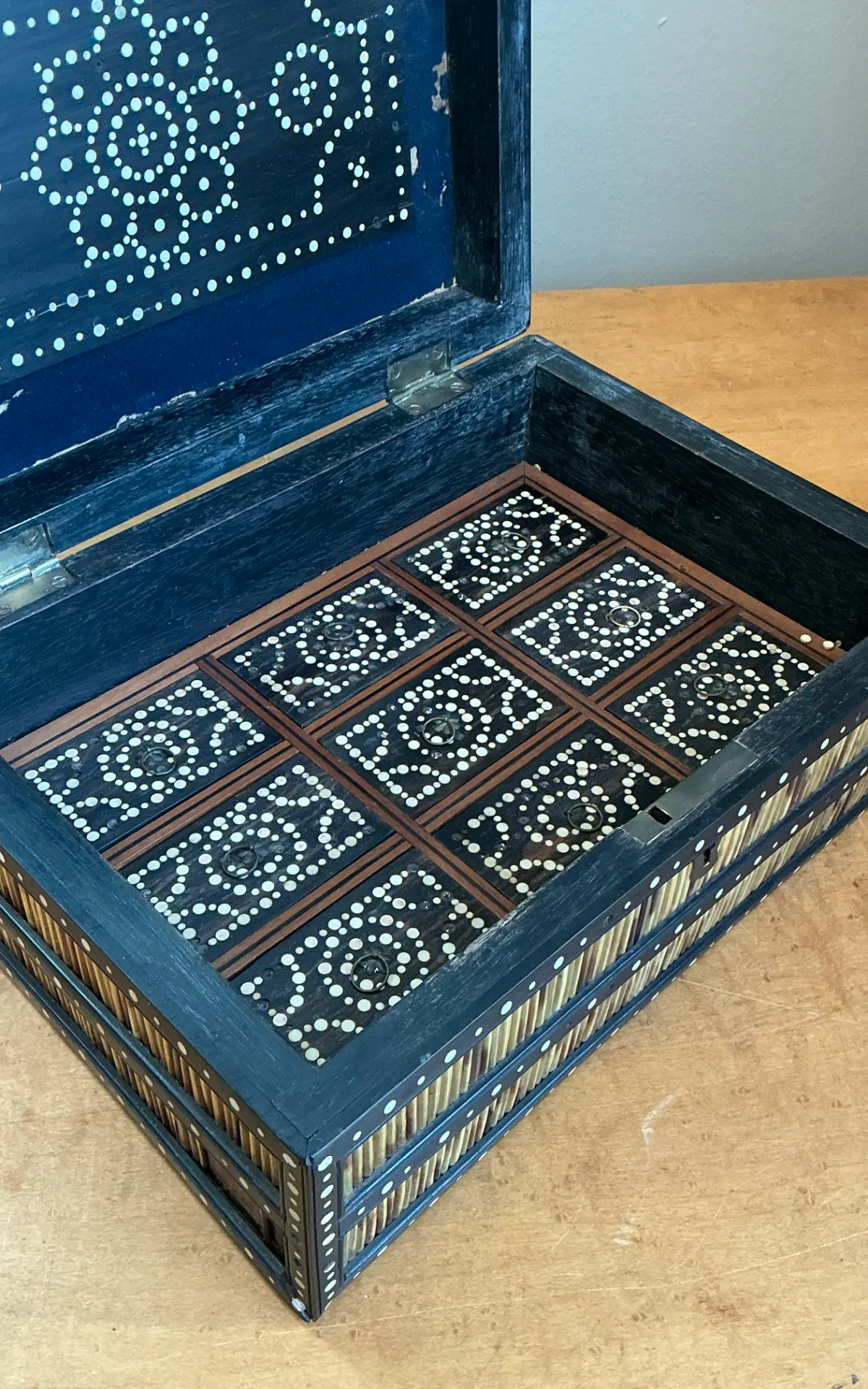 Vintage Quill and Inlay Box - Top view