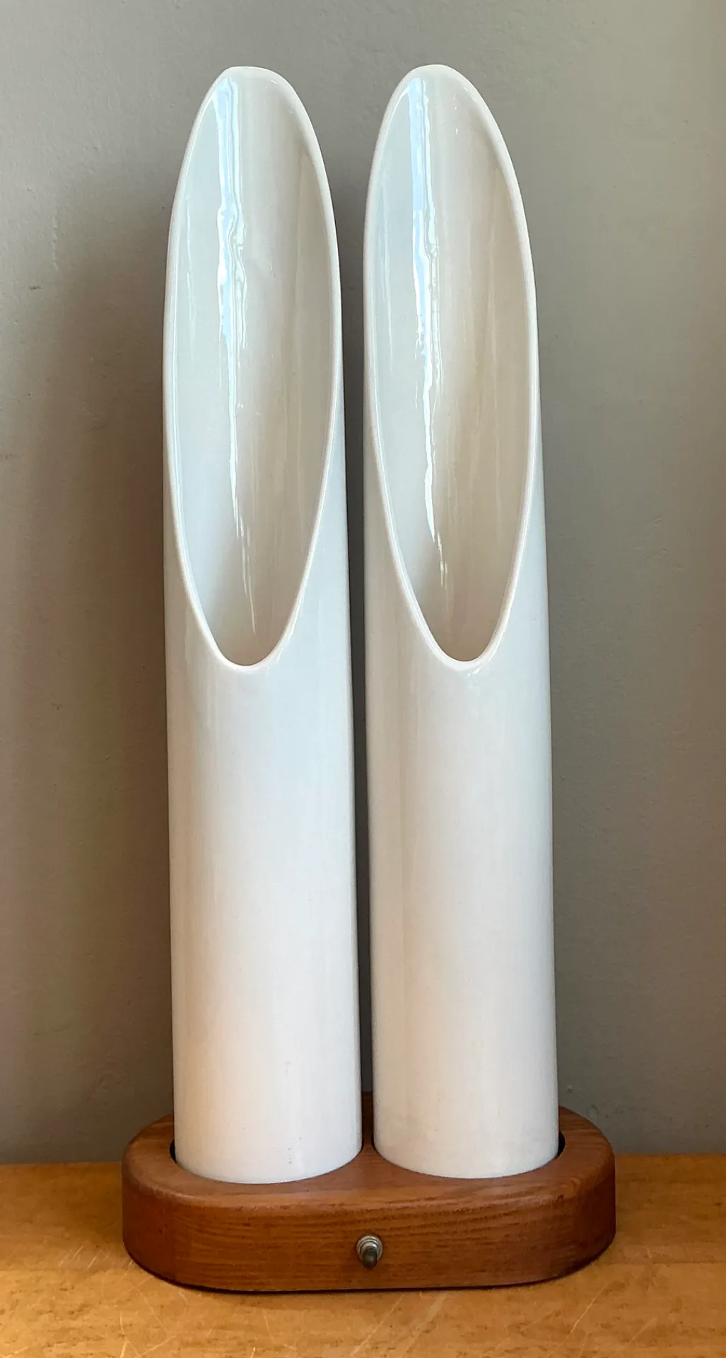 Vintage Modernist Ceramic Tube Lamp - Close-up view