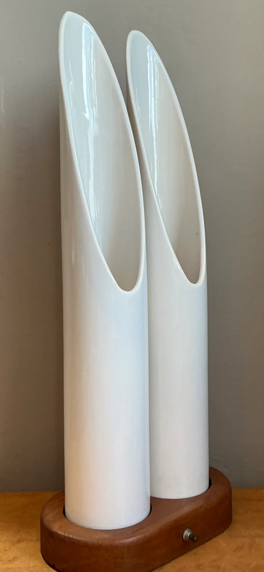 Vintage Modernist Ceramic Tube Lamp - Angle view